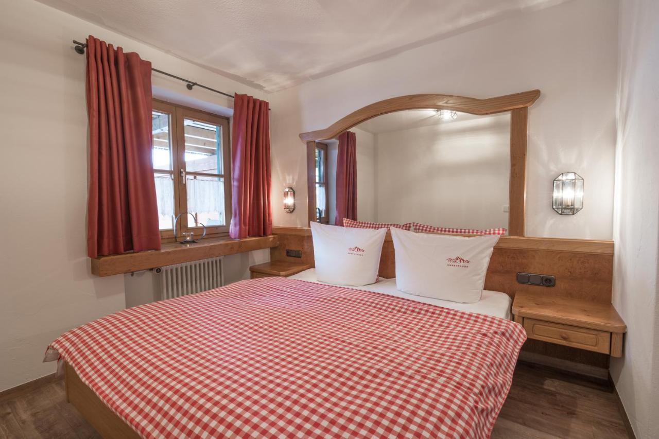 Ferienwohnungen Alpentraum - Landhaus Im Oberen Markt Оберстдорф Экстерьер фото